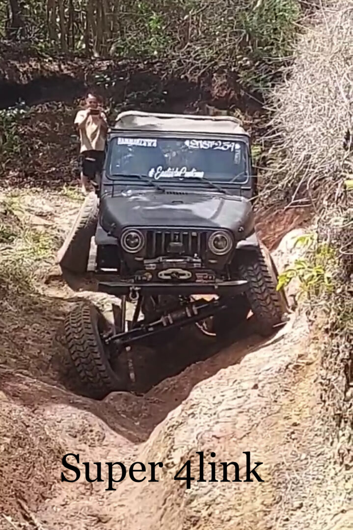 A jeep using a 4-Link Suspension Kit